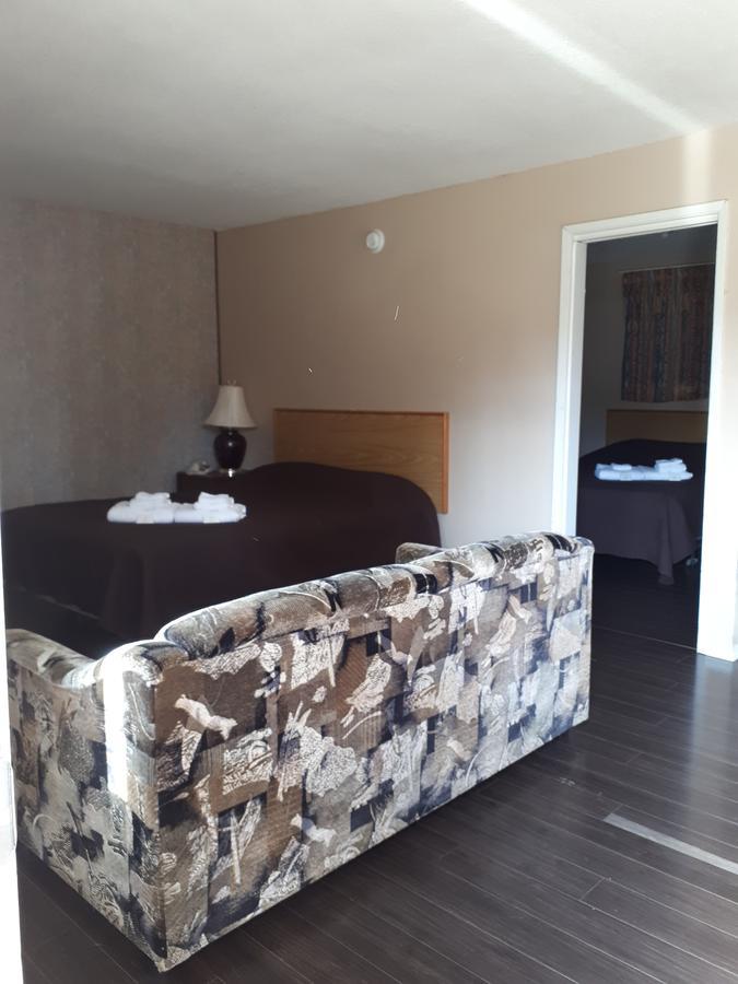 Travellers Rest Motel Salmon Arm Kültér fotó