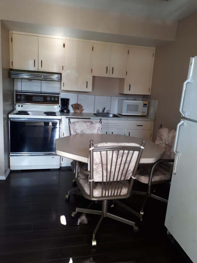 Travellers Rest Motel Salmon Arm Kültér fotó